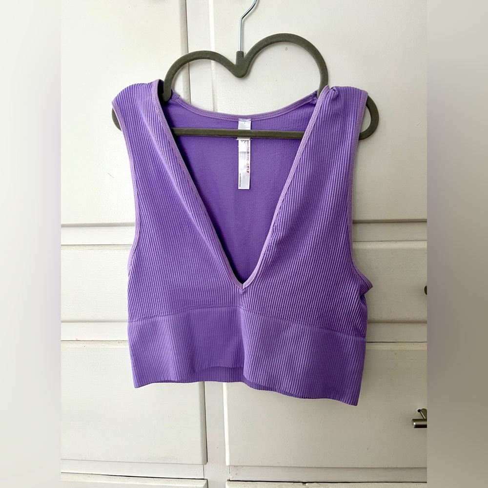 Urban Outfitters Purple Sleeveless V-Neck Top size large